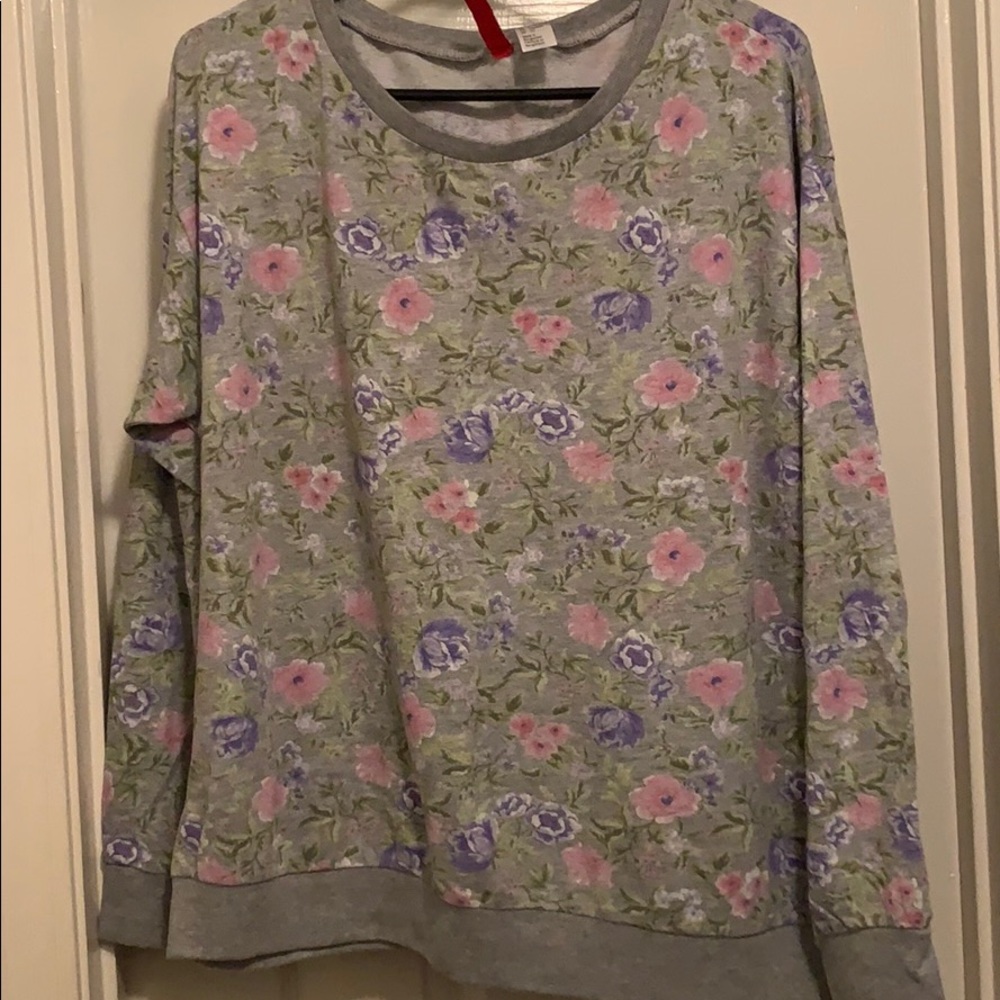 H&M Divided Knit Sweatshirt Size Small